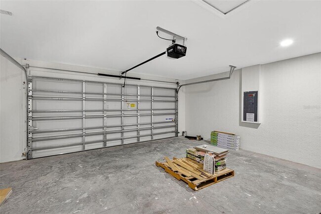 Building Photo - 486 Celeste St