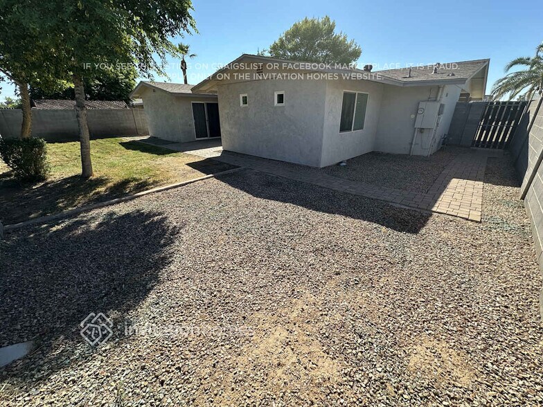 Building Photo - 1128 E Marny Rd