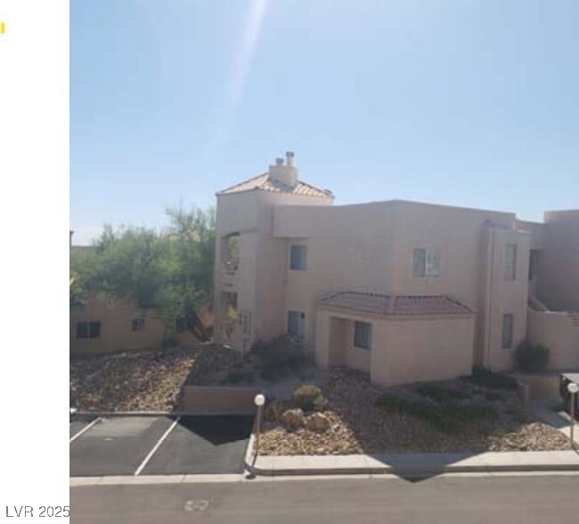 Building Photo - 2200 Highpointe Dr