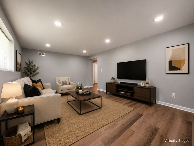 Building Photo - 409 Longview Dr