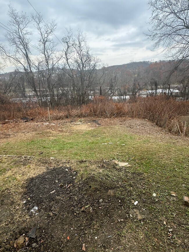 Building Photo - 275 Greensburg Pike