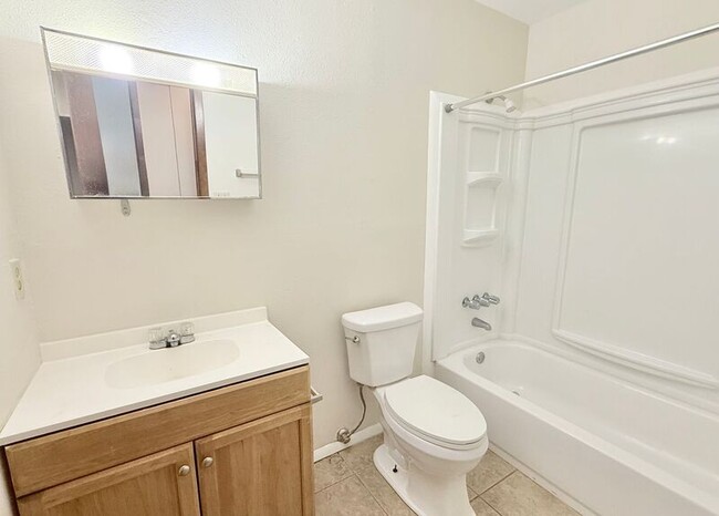 Building Photo - 721 N 48th Ave