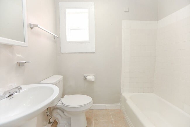 Building Photo - 2224 Marshall Ave