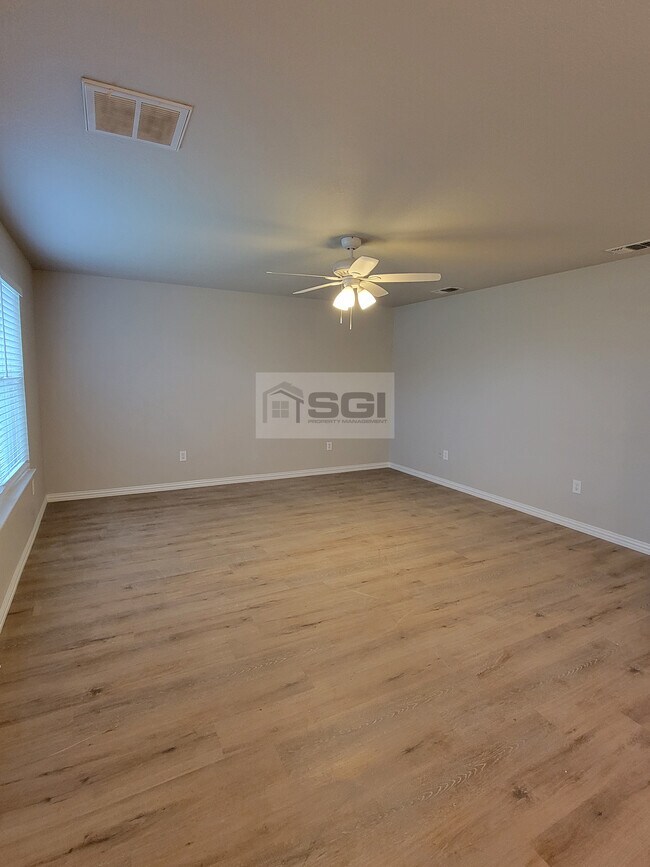 Building Photo - 3602 Mandy Dr