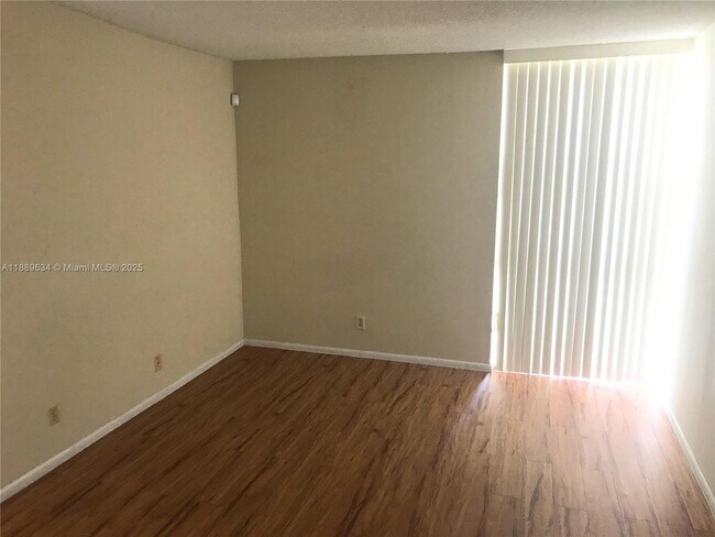 Building Photo - 2029 NW 46th Ave