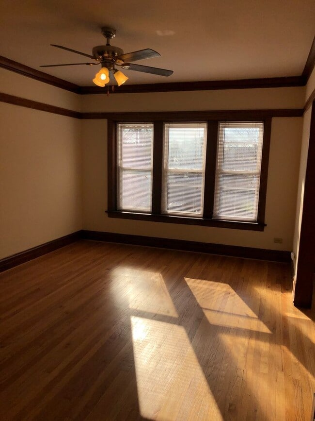 Building Photo - 4018 W Cortland St