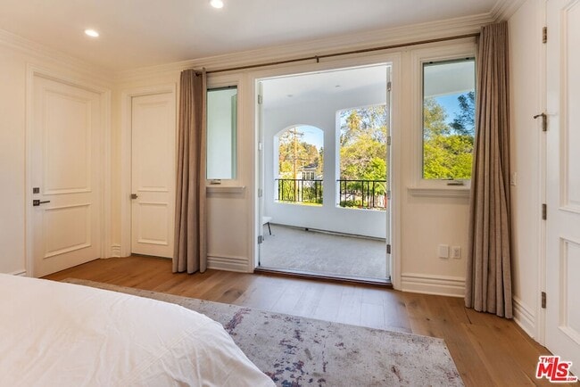 Building Photo - 345 S Saltair Ave