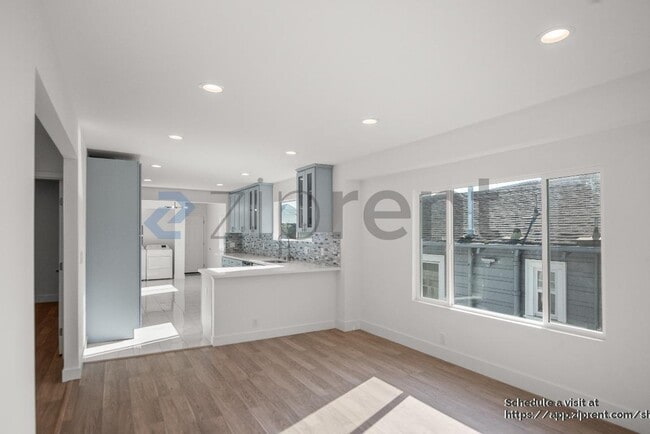 Building Photo - 2906 Adeline St