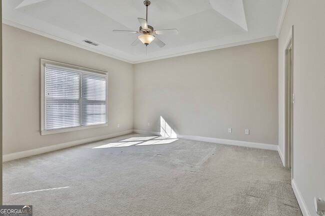 Building Photo - 205 Lexington Village