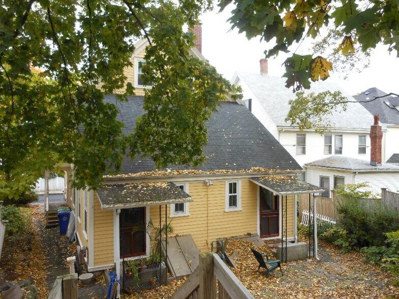 Building Photo - 78 Charlesbank Rd