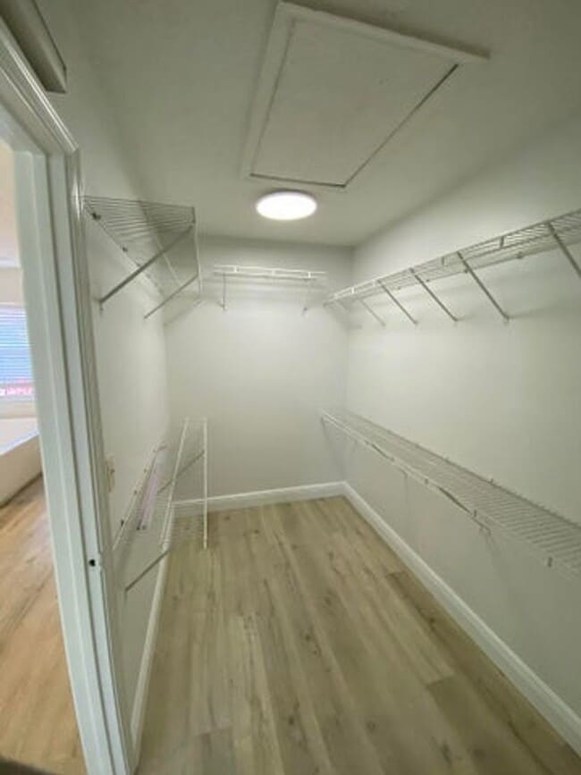 Building Photo - 4593 Bucida Rd