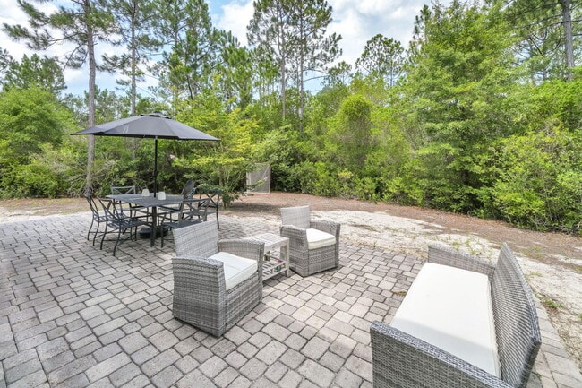 Building Photo - 61 Oakley Ct