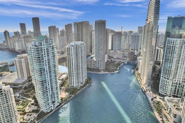Building Photo - 901 Brickell Key Blvd