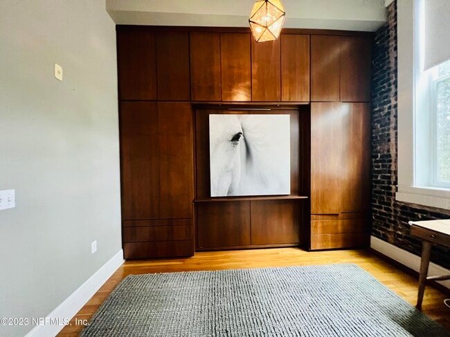 Building Photo - 2525 College St