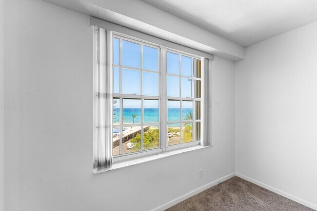 Building Photo - 3475 S Ocean Blvd
