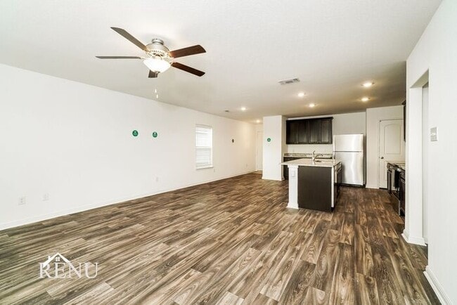 Building Photo - Coming Soon!