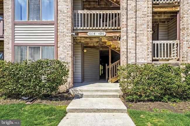 Building Photo - 4215C Aberdeen Dr