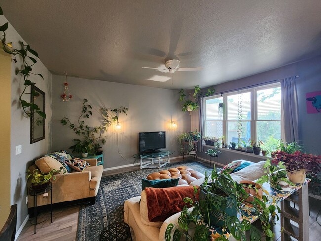 Building Photo - Stunning 3 Bedroom Townhome Tucked Away In...
