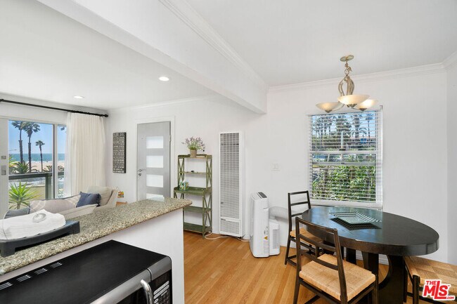 Building Photo - 2101 Ocean Ave