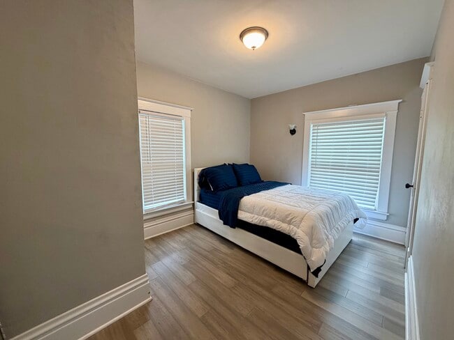 Building Photo - 500 Barrett St