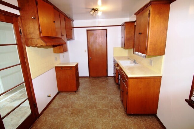 Building Photo - 3602 Weston Pl