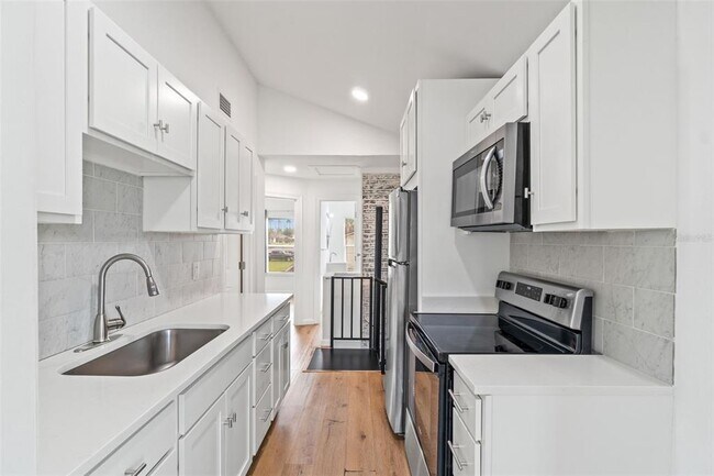 Building Photo - 7581 Kelsey Dr