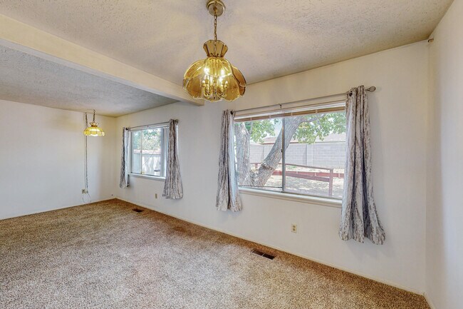 Building Photo - 7309 Coulson Dr NE