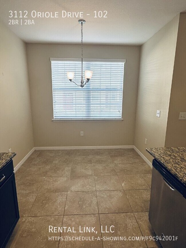 Building Photo - 3112 Oriole Dr