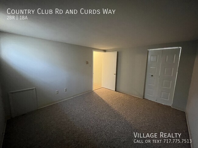Building Photo - 671 Country Club Rd