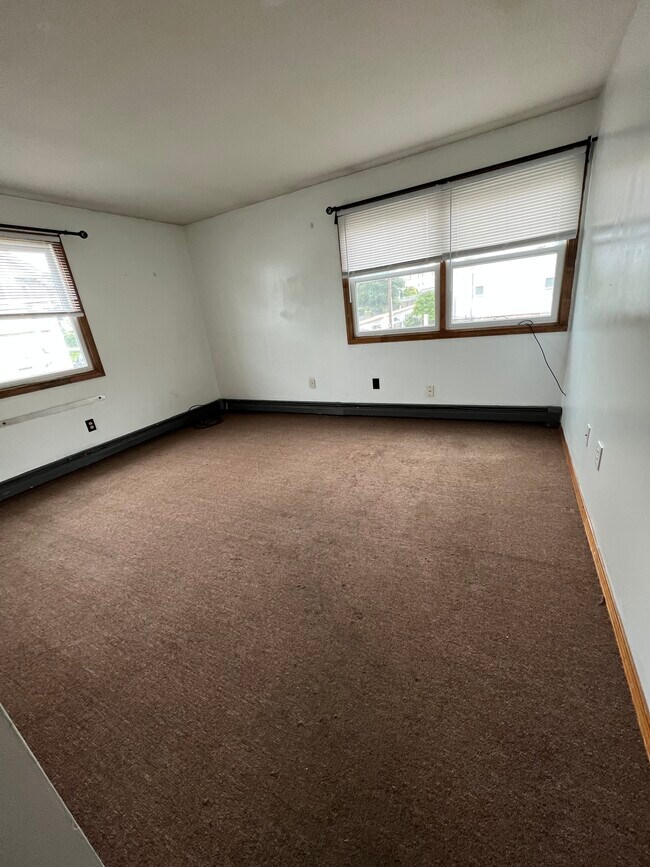 Building Photo - 25 Haffards St