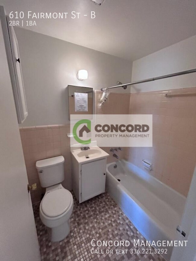 Building Photo - 610 Fairmont St