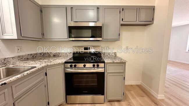 Building Photo - 4300 Bonaparte Blvd