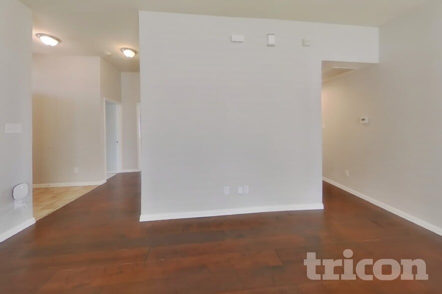 Building Photo - 8621 Sagebrush Trail