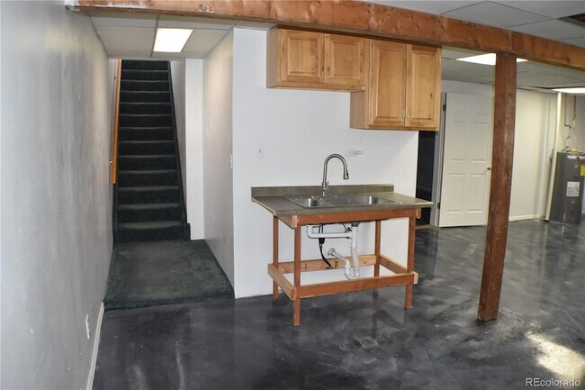Building Photo - 1014 Elfin Glen Dr