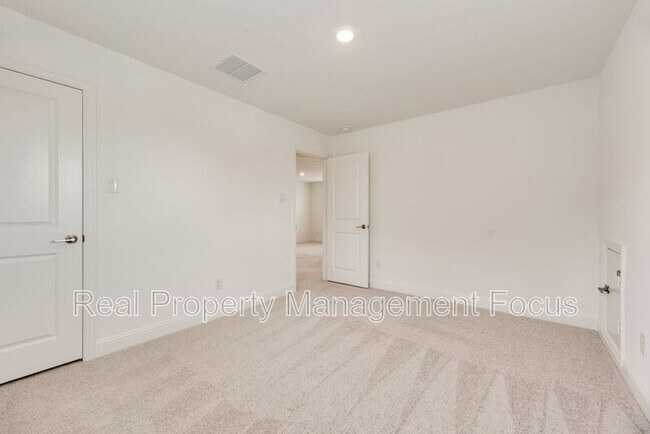 Building Photo - 1149 Beautyberry Ln