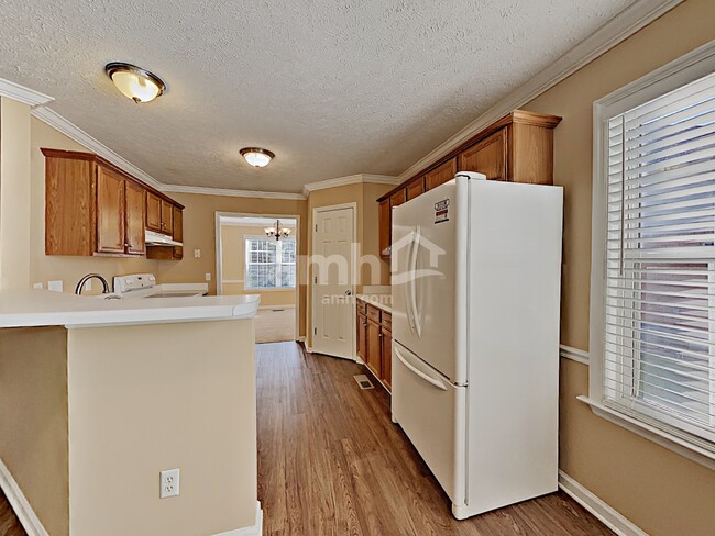 Building Photo - 620 Woodhaven Dr
