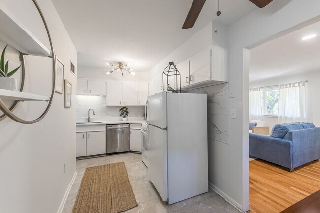 Building Photo - 4945 N Euclid Ave