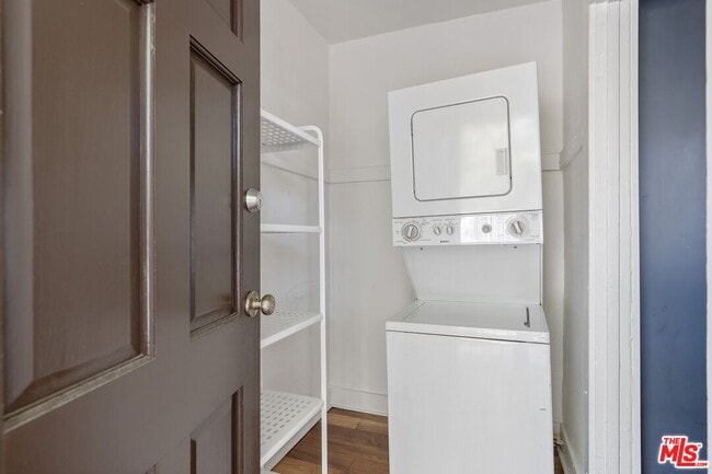 Building Photo - 1242 N Commonwealth Ave