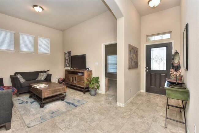 Building Photo - 117 Salt Fork Dr
