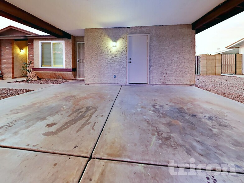 Building Photo - 3413 E Dragoon Ave