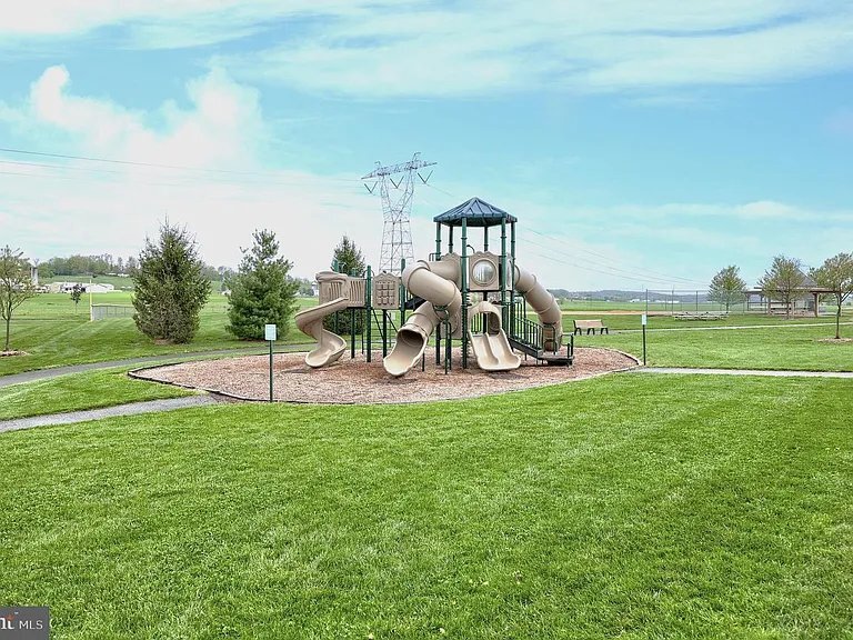 Building Photo - 102 Bloomfield Dr