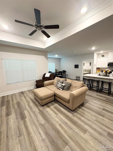 Building Photo - 3095 Silver Maple Dr
