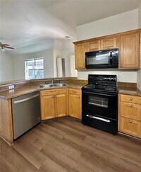 Building Photo - 130 Sunburst Ct