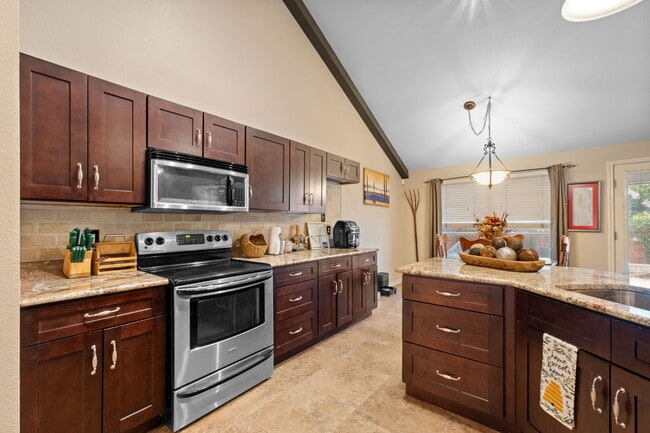 Building Photo - 12211 Hart Crest