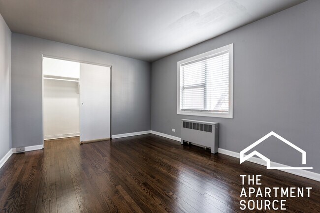 Building Photo - 7427 N Winchester Ave