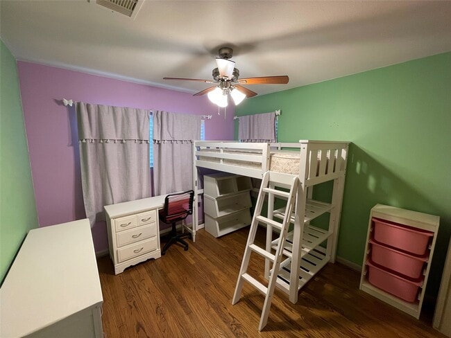 Building Photo - 11303 Greenwillow Dr