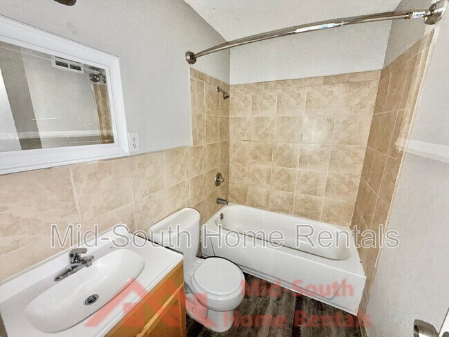 Building Photo - 1359 Heathcliff Dr