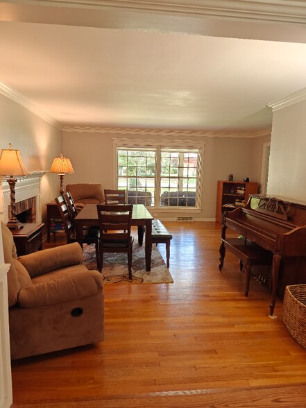 Building Photo - 120 Ferncliff Dr