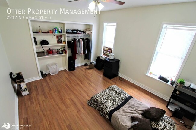 Building Photo - Room for Rent- Clean, Private Room for Ren...