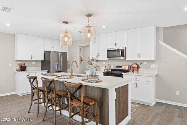 Building Photo - 2865 Firethorn Ave